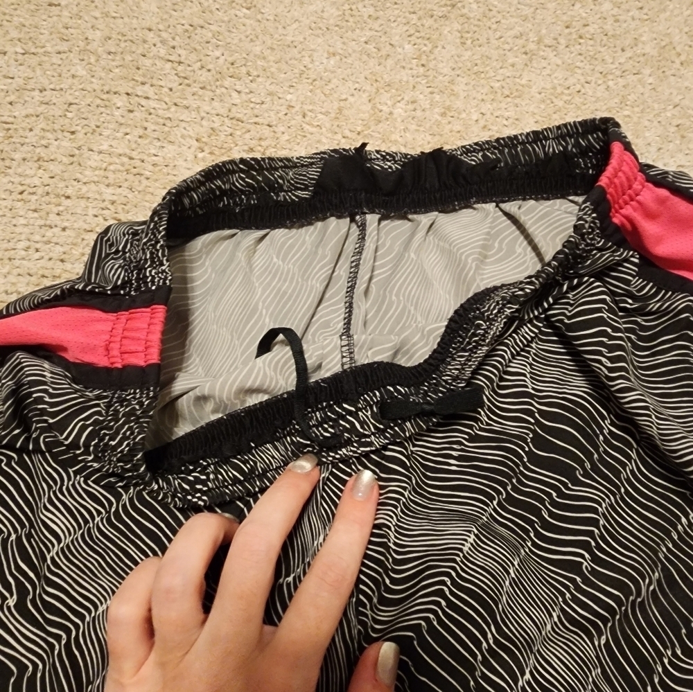 Nike Running Shorts Pink/black Size Small - Picture 2 of 2